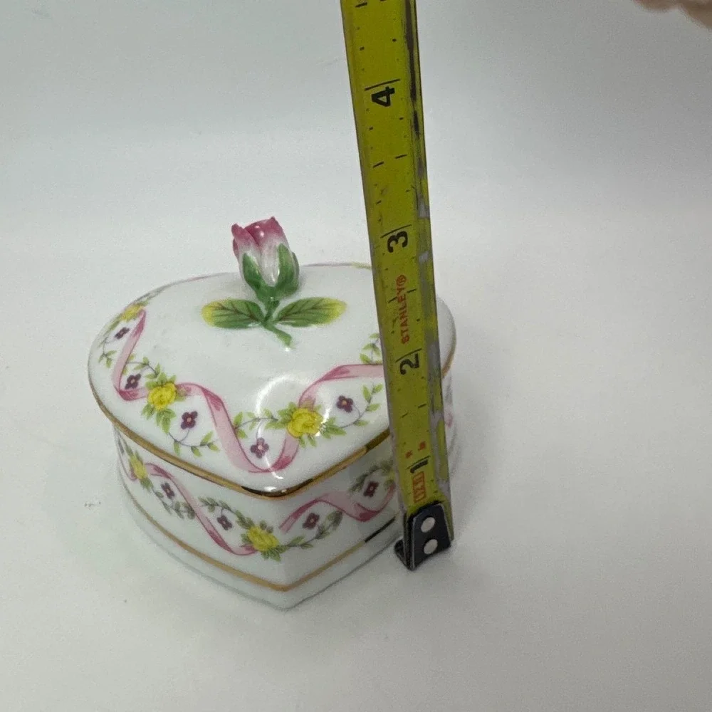 Vintage Lord & Taylor Heart Porcelain Trinket Box Rose Bud Lid Made in Japan